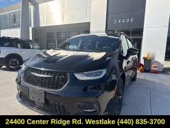 Used 2025  Chrysler Pacifica Limited FWD at DriveNow Mayfield near Mayfield Heights&comma; OH