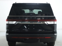 Used 2022  Lincoln Navigator Reserve 4x4 at Drive Now Westlake near Westlake&comma; OH