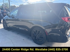 Used 2025  Chrysler Pacifica Limited FWD at DriveNow Mayfield near Mayfield Heights&comma; OH