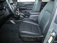 Used 2025 Chevrolet Colorado 4WD Crew Cab LT at Drive Now Westlake near Westlake, OH