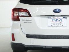 Used 2017  Subaru Outback 4d SUV 2&period;5i Limited at Drive Now Westlake near Westlake&comma; OH