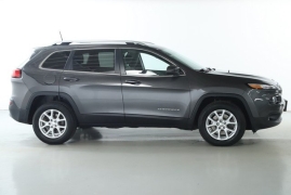Used 2017 Jeep Cherokee 4d SUV 4WD Latitude I4 at DriveNow Mayfield near Mayfield Heights, OH
