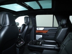 Used 2018 Lincoln Navigator 4d SUV 4WD Reserve at Drive Now Westlake near Westlake, OH