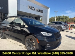Used 2025  Chrysler Pacifica Limited FWD at DriveNow Mayfield near Mayfield Heights&comma; OH