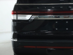 Used 2022  Lincoln Navigator Reserve 4x4 at Drive Now Westlake near Westlake&comma; OH