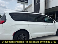 Used 2019  Chrysler Pacifica Limited FWD at DriveNow Mayfield near Mayfield Heights&comma; OH