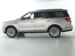 Used 2019  Lincoln Navigator 4d SUV 4WD Reserve at Drive Now Westlake near Westlake&comma; OH