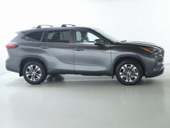 Used 2023  Toyota Highlander L AWD at Drive Now Westlake near Westlake, OH