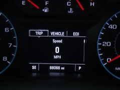 Used 2018  Chevrolet Equinox 4d SUV FWD LT w&sol;1LT at DriveNow Mayfield near Mayfield Heights&comma; OH