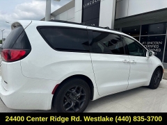 Used 2019  Chrysler Pacifica Limited FWD at DriveNow Mayfield near Mayfield Heights&comma; OH