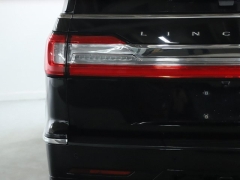 Used 2018 Lincoln Navigator 4d SUV 4WD Reserve at Drive Now Westlake near Westlake, OH