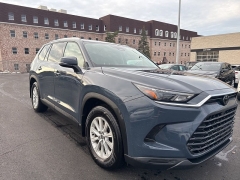 Used 2024  Toyota Grand Highlander XLE AWD at DriveNow Mayfield near Mayfield Heights&comma; OH