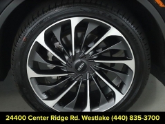 Used 2025  Lincoln Aviator Reserve AWD at Drive Now Westlake near Westlake&comma; OH