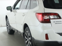 Used 2017  Subaru Outback 4d SUV 2&period;5i Limited at Drive Now Westlake near Westlake&comma; OH