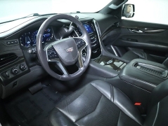Used 2020  Cadillac Escalade 4d SUV 4WD Platinum at Drive Now Westlake near Westlake&comma; OH