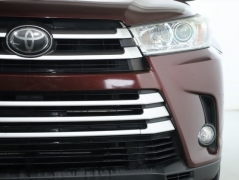 Used 2018 Toyota Highlander V6 AWD (Natl) at Drive Now Westlake near Westlake, OH