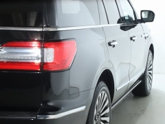 Used 2018 Lincoln Navigator 4d SUV 4WD Reserve at Drive Now Westlake near Westlake, OH