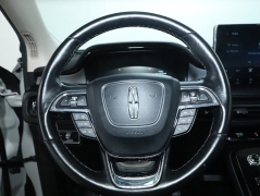 Used 2022  Lincoln Nautilus Reserve AWD at DriveNow Mayfield near Mayfield Heights, OH