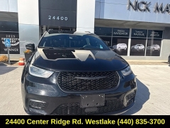 Used 2025  Chrysler Pacifica Limited FWD at DriveNow Mayfield near Mayfield Heights&comma; OH