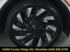 Used 2025  Lincoln Nautilus Reserve AWD at Drive Now Westlake near Westlake&comma; OH