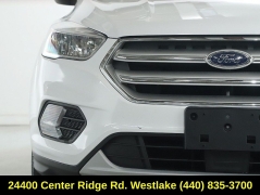 Used 2018  Ford Escape SE 4WD at Drive Now Westlake near Westlake&comma; OH