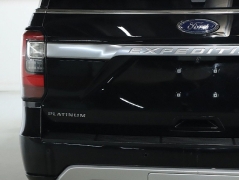 Used 2020  Ford Expedition Max 4d SUV 4WD Platinum at Drive Now Westlake near Westlake, OH