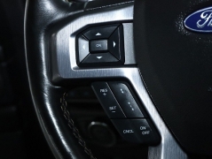 Used 2020  Ford Expedition Max 4d SUV 4WD Platinum at Drive Now Westlake near Westlake, OH