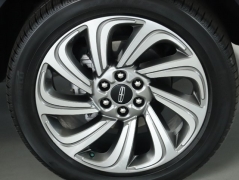 Used 2022  Lincoln Navigator Standard 4x4 at Drive Now Westlake near Westlake, OH