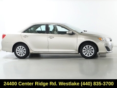 Used 2014  Toyota Camry 4dr Sdn I4 Auto LE &lpar;Natl&rpar; at DriveNow Mayfield near Mayfield Heights&comma; OH