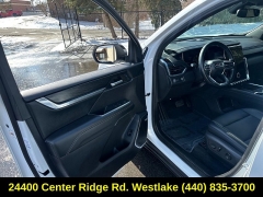 Used 2024  GMC Acadia FWD 4dr Elevation at DriveNow Mayfield near Mayfield Heights&comma; OH