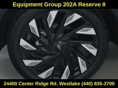 Used 2025  Lincoln Nautilus Reserve AWD at DriveNow Mayfield near Mayfield Heights&comma; OH