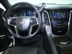 Used 2020  Cadillac Escalade 4d SUV 4WD Platinum at Drive Now Westlake near Westlake&comma; OH