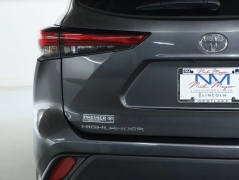 Used 2023  Toyota Highlander L AWD at Drive Now Westlake near Westlake, OH