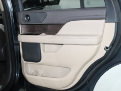 Used 2022  Lincoln Navigator Standard 4x4 at Drive Now Westlake near Westlake, OH