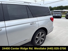 Used 2019  Lincoln Navigator 4d SUV 4WD Reserve at Drive Now Westlake near Westlake&comma; OH