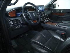 Used 2022  Lincoln Navigator Reserve 4x4 at Drive Now Westlake near Westlake&comma; OH