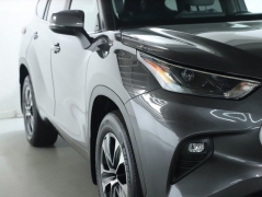 Used 2023  Toyota Highlander L AWD at Drive Now Westlake near Westlake, OH