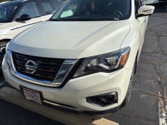 Used 2017 Nissan Pathfinder 4x4 Platinum at DriveNow Mayfield near Mayfield Heights, OH