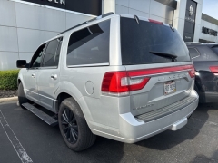 Used 2015 Lincoln Navigator 4d SUV 4WD Reserve at DriveNow Mayfield near Mayfield Heights, OH