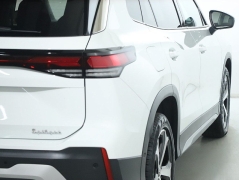 Used 2025  Volkswagen Tiguan 2&period;0T SE FWD at DriveNow Mayfield near Mayfield Heights&comma; OH