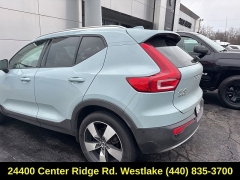 Used 2019  Volvo XC40 4d SUV AWD T5 Momentum at DriveNow Mayfield near Mayfield Heights&comma; OH