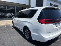 Used 2021 Chrysler Pacifica Touring L FWD at Drive Now Westlake near Westlake, OH