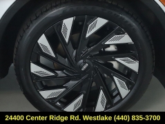 Used 2025  Lincoln Nautilus Reserve AWD at DriveNow Mayfield near Mayfield Heights&comma; OH