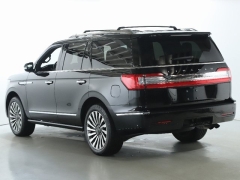 Used 2018 Lincoln Navigator 4d SUV 4WD Reserve at Drive Now Westlake near Westlake, OH
