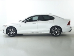 Used 2022  Volvo S60 Recharge T8 eAWD PHEV at Drive Now Westlake near Westlake&comma; OH