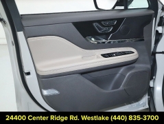 Used 2024  Lincoln Corsair Premiere FWD at Drive Now Westlake near Westlake&comma; OH