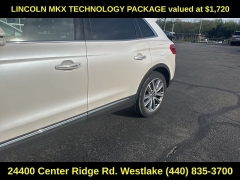 Used 2017  Lincoln MKX 4d SUV AWD Reserve 2&period;7T at Drive Now Westlake near Westlake&comma; OH