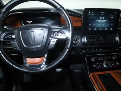 Used 2018 Lincoln Navigator 4d SUV 4WD Reserve at Drive Now Westlake near Westlake, OH