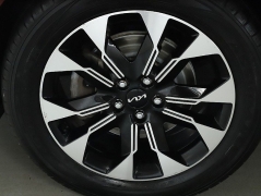 Used 2022  Kia Carnival EX FWD at Drive Now Westlake near Westlake&comma; OH
