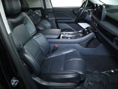 Used 2025  Lincoln Aviator Reserve AWD at Drive Now Westlake near Westlake&comma; OH